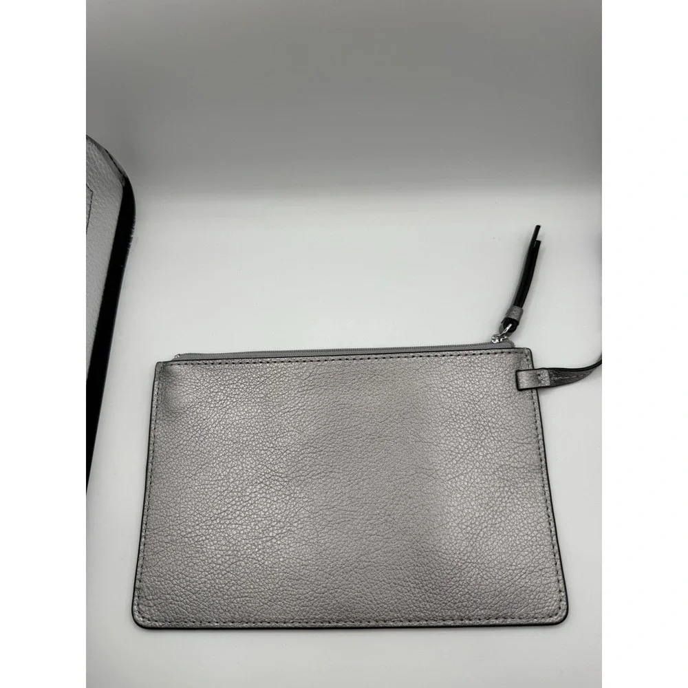 Kate Spade New York Silver Metallic Pebbled Leather Zip Wristlet Clutch Pouch